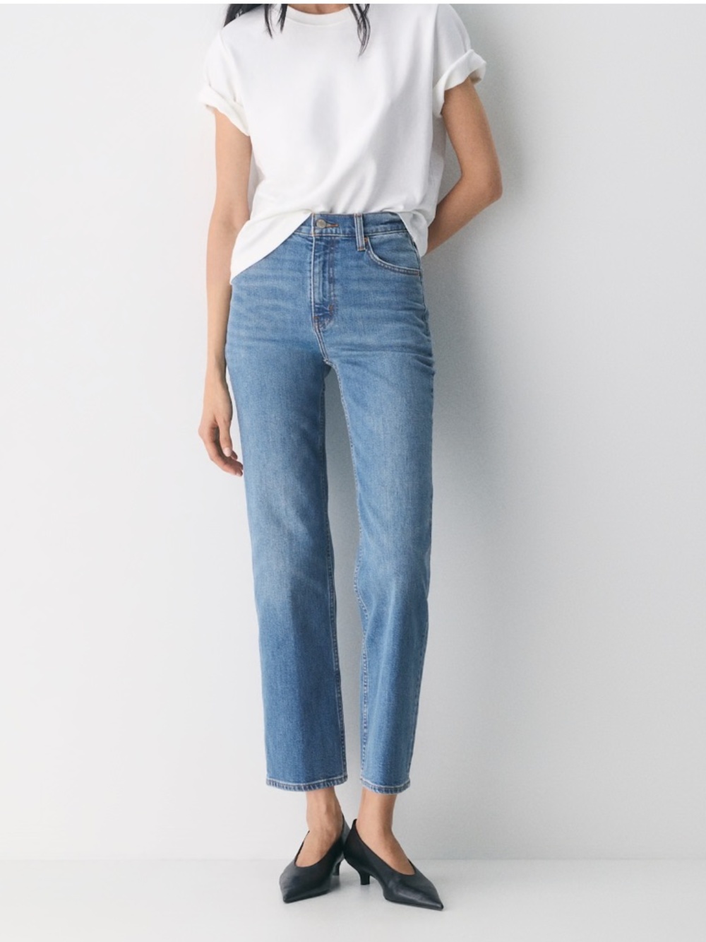 Denim Forum The Arlo Hi-Rise Straight Jean in 5 Yrs Kiss N Tell Bleu